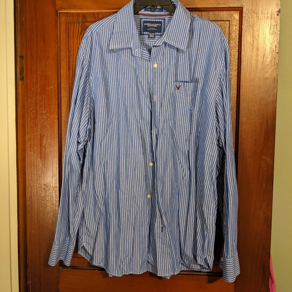 American Eagle Button Down